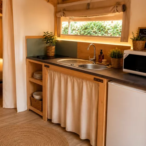 2.TENTELODGE